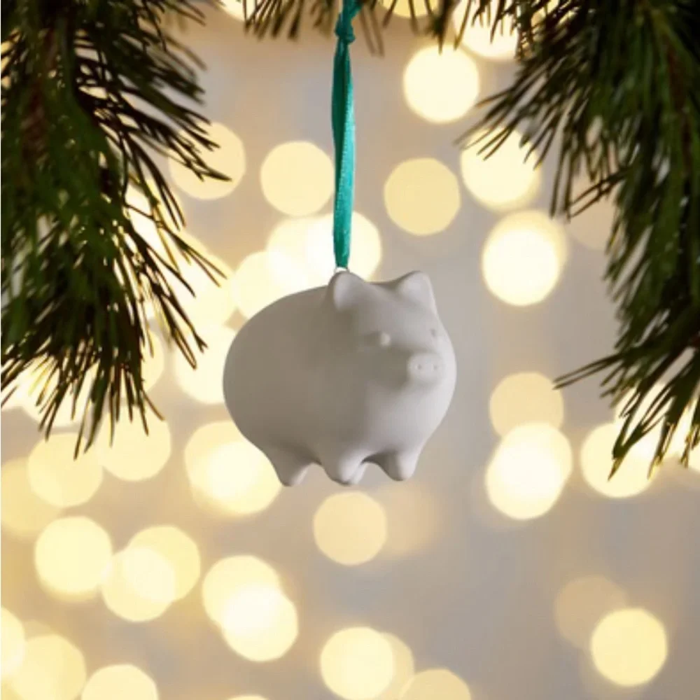 NWT Jonathan Adler Neiman Marcus White Porcelain Piggy Christmas Ornament w Box